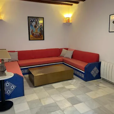 Un Patio En La Alameda